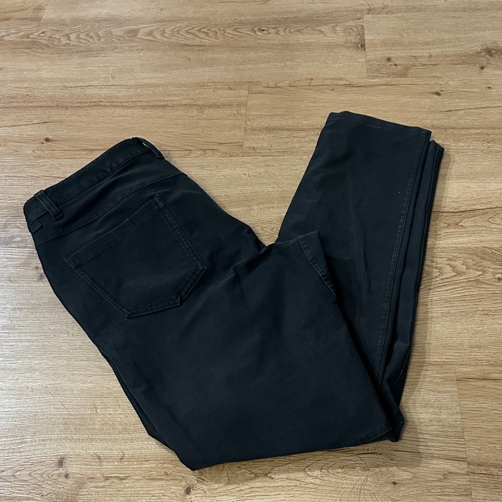 Lululemon pants size 32
